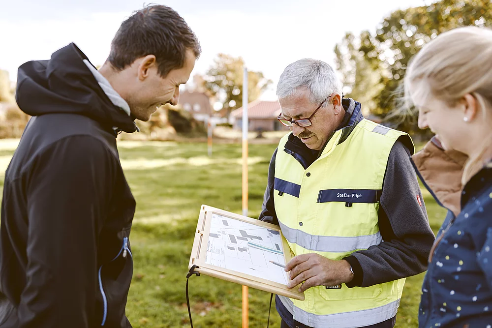 Filpe Vermessung nach Plan auf der Baustelle